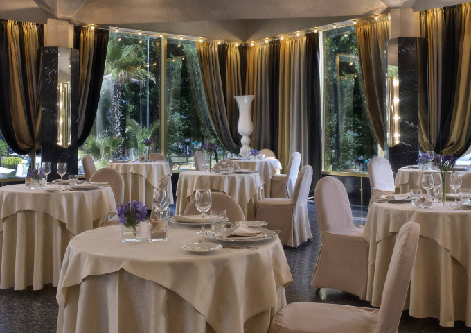 media.sala_quarzo_hotel_ambasciatori_rimini_3