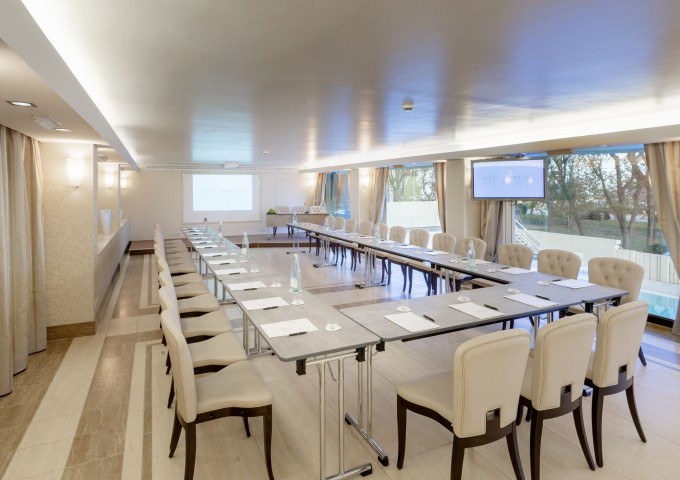 media.sala_congressi_diamante_hotel_rimini (3)