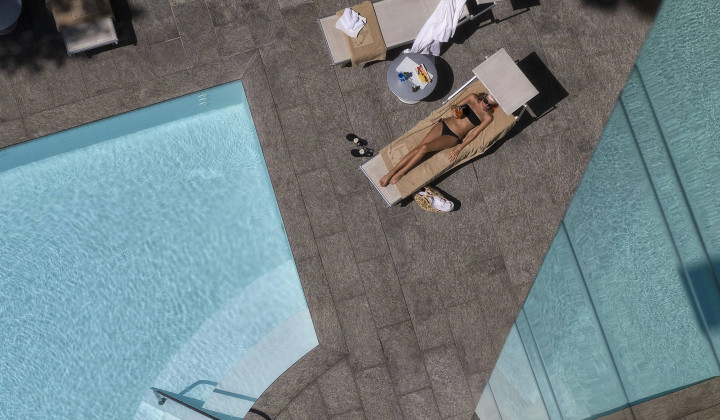 media.piscina_hotel_ambasciatori_rimini_8