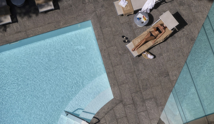 media.piscina hotel ambasciatori 4 stelle