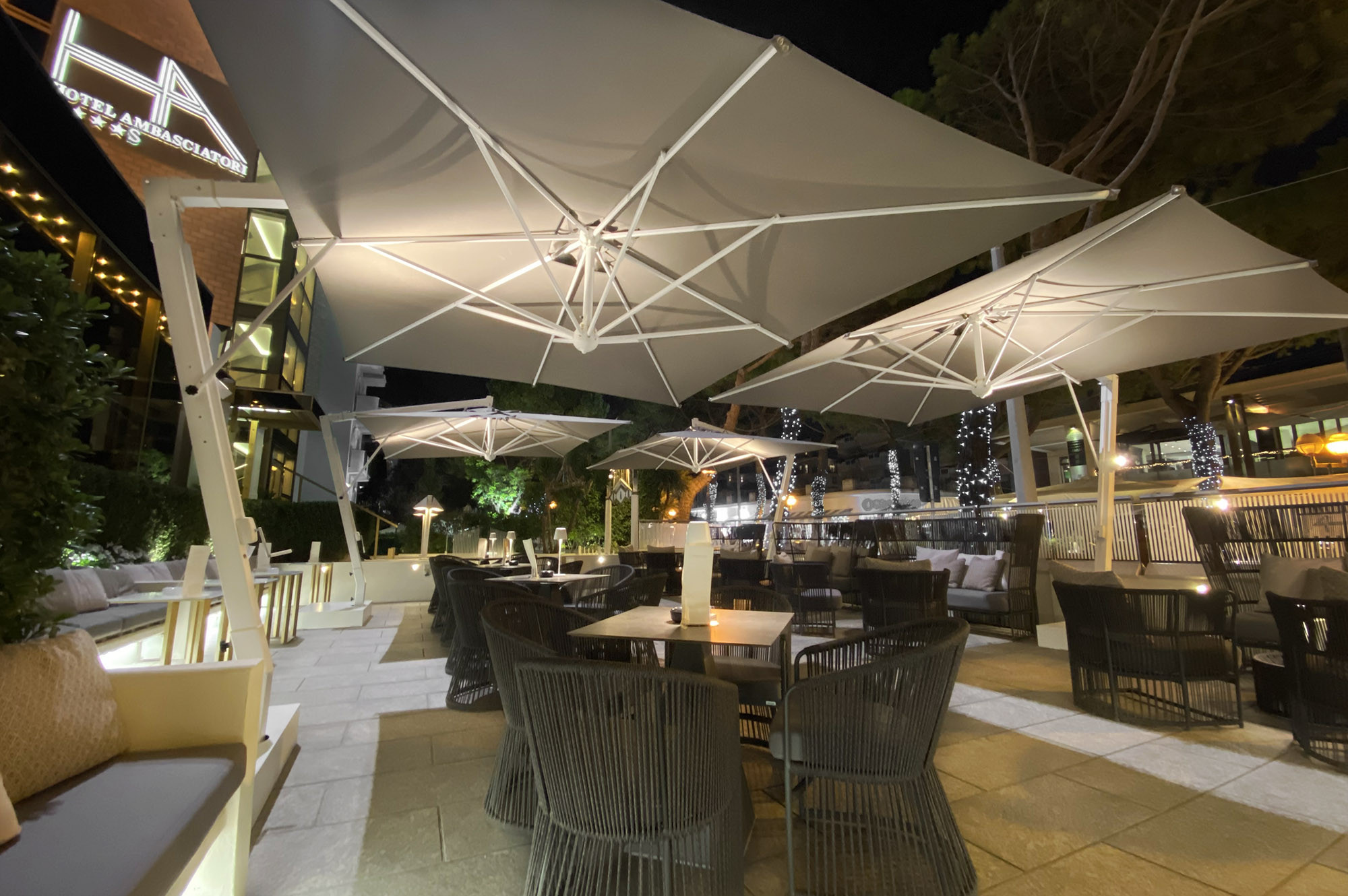 media.Ambasciatori Esterni terrazza notte2
