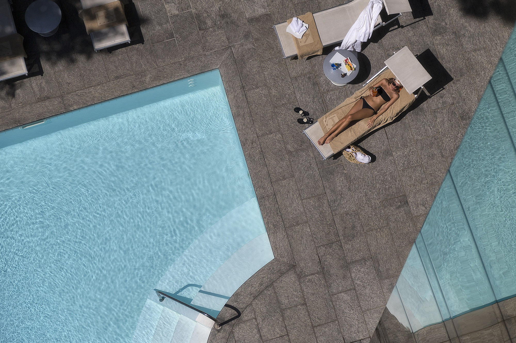 media.piscina hotel ambasciatori 4 stelle